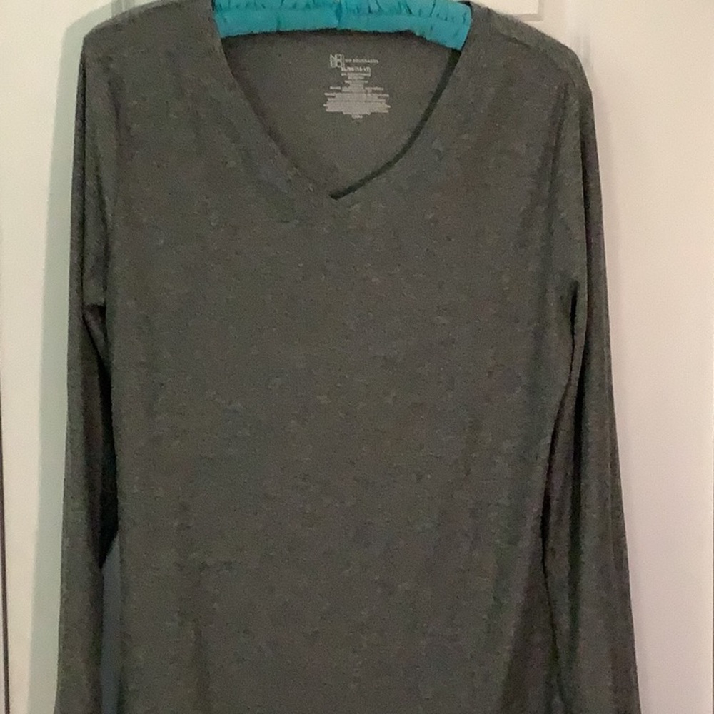 Super soft women’s V-neck T-shirt